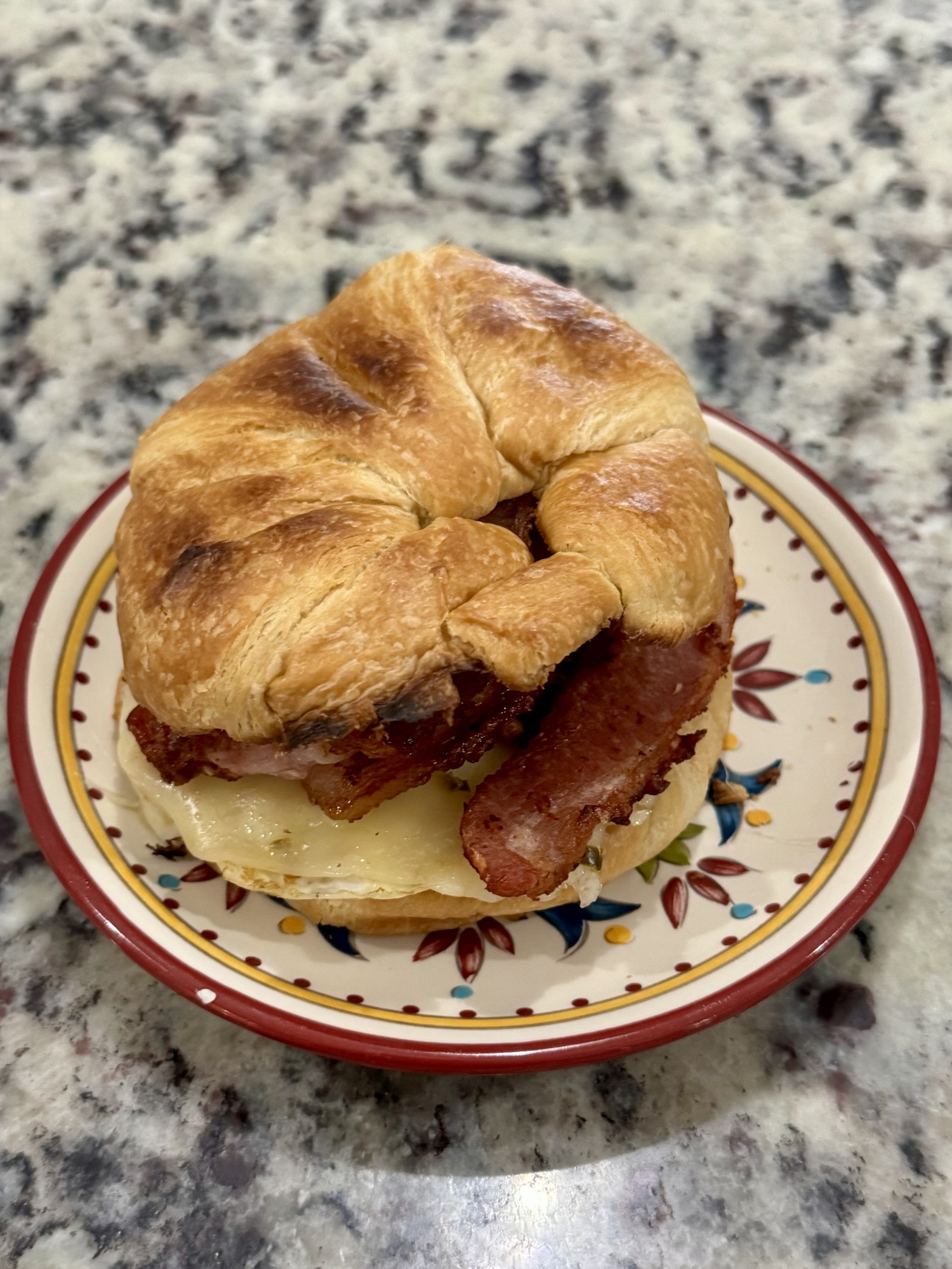 Bacon, Egg & Pepperjack Breakfast Sandwiches – Ready in 10 Minutes or Less!